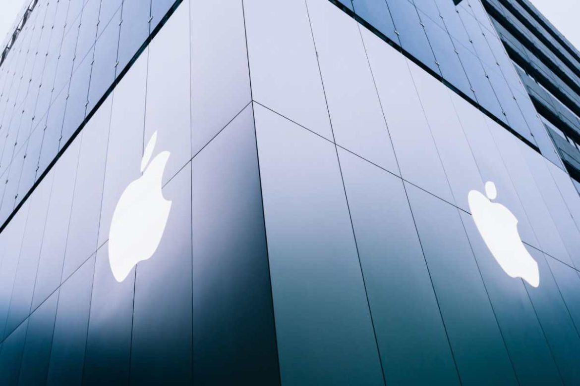 China’s Widening iPhone China's Widening iPhone