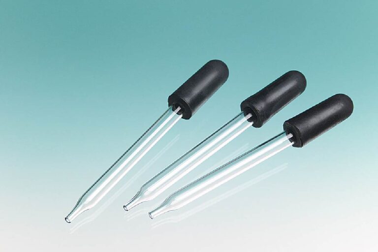 How to Get the Perfect Dosage: The Secret of Glass Droppers