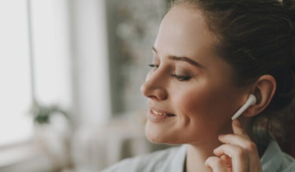 Rs 125 Only Wireless Earbuds, Bluetooth 5.0 8d Stereo Sound Hi-fi Thesparkshop.In